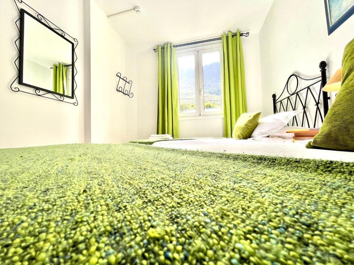 With Spectacular Views, Atlantic Ocean, Pool Y Free Wifi In All Common Areas Appartamento Puerto de la Cruz (Tenerife)